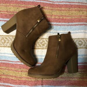 EUC Brown Heeled Booties with Zipper Detail